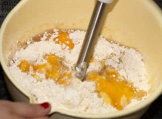 mixer making a sponge cake