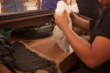 .Everyday movement in the making of cigars in Queretaro city