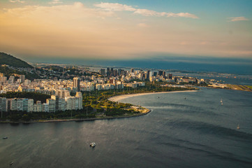 Brasil desde un mirador, atardeciendo