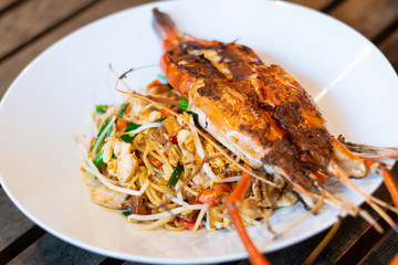 Pad Thai  River prawn