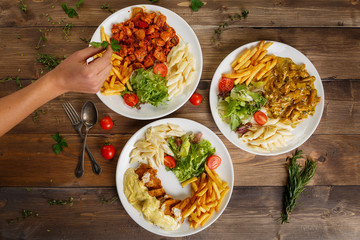 grilled chicken sandwich with chicken sauce