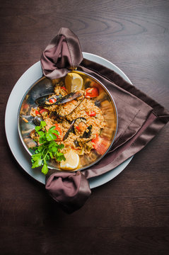 rice with mussels and tomatoes