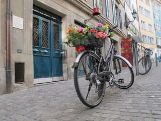 Fototapeta na wymiar bicicleta para la ciudad