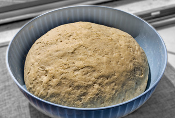 Food dough in natural leavening
