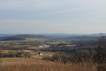 Fototapeta na wymiar View of the rolling foothills of the Appalachian mountains from sky meadows state park.