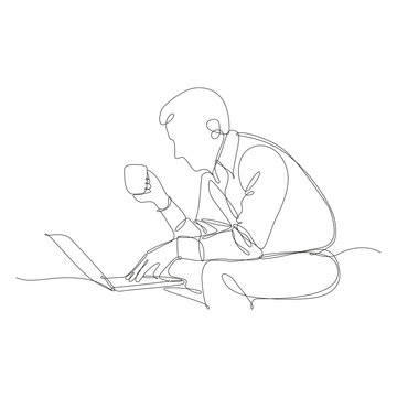 l'uomo lavora da casa, al computer sul divano e beve caff&egrave;. Concetto di smart working. Illustrazione a linea continua su sfondo bianco 