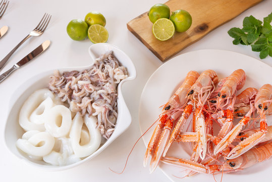 Insieme di pesce crudo  per fritto misto