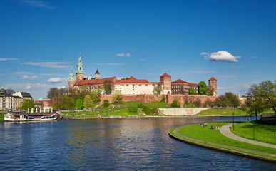 Fototapeta na wymiar Royal Wawel Castle Cracow Springtime view of Vistula river
