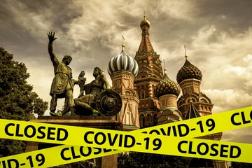 Tuinposter COVID-19 coronavirus in Russia, Moscow landmark closed due to corona virus pandemic. © scaliger