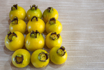 Close up de araçás amarelos