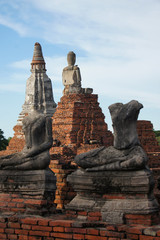 Fototapeta na wymiar Triangle of Buddha's Statues at Temple