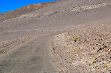 Descent to Caipe in Arizaro salt flat