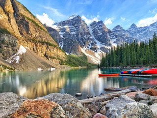 peaceful place on moraine lake