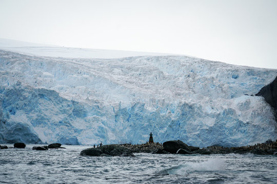 Statue in front of Iceberg