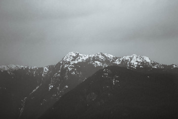 Obraz premium fog and now over the mountains