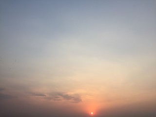 Fototapeta premium beautiful sunrise in the early morning with beautiful and attractive sky