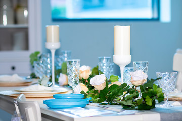 The tableware was set on the table