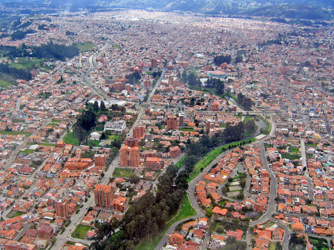 Ciudad de Cuenca vista desde el avi&oacute;n