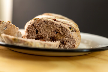 Pan recién horneado y orgánico. 