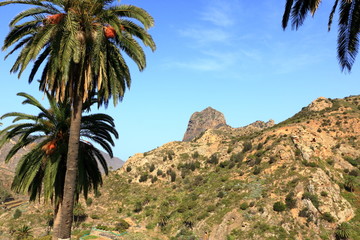 Fototapeta na wymiar La Gomera - Roque El Cano above the town of Vallehermoso