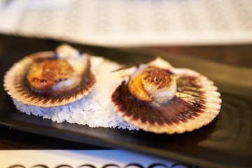 Spanische Tapas im Sommer Urlaub auf der Restaurant Terrasse 