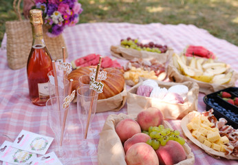 wedding reception table