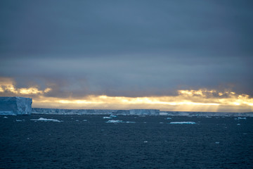 Sun and Floating Icebergs