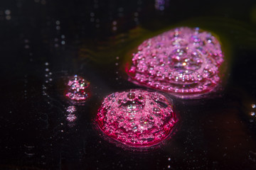 Bubbles in the black scene