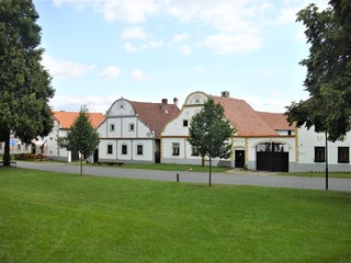 Fototapeta na wymiar typical houses from the 18th century Holasovice in Unesco southern Bohemia