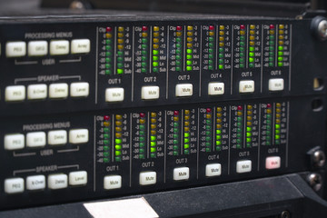 Naklejka premium The volume indicator on the amplifier panel