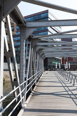 Metallkonstruktion von einer Brücke in Hamburg