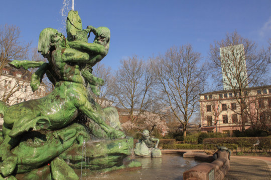 Stuhlmannbrunnen im Herzen von Altona