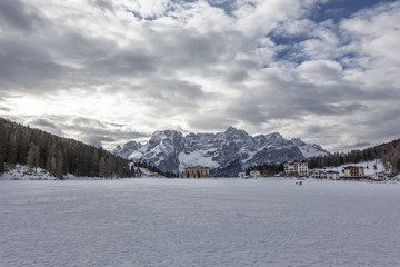 Fototapeta na wymiar ski resort in the alps