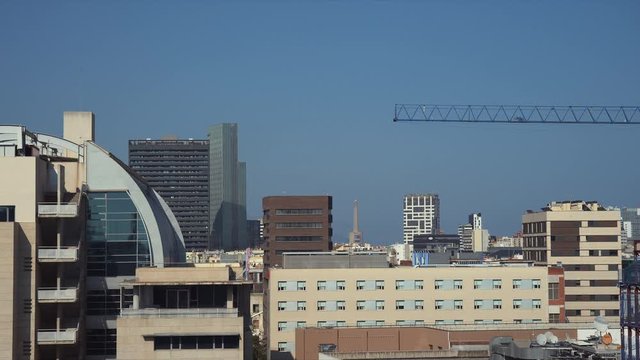 Zona Comercial de Pueblo nuevo (Poble Nou) en Barcelona, zona de oficinas, con la torre Agbar, vistas desde la azotea