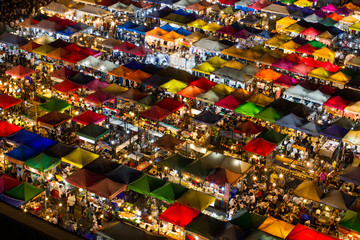 Fototapeta premium colorful beads on a market