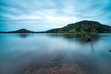 Fototapeta premium Lac du Salagou