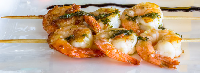 brochettes de crevettes 
