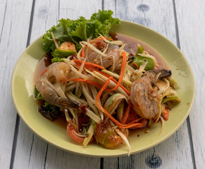 Thai Som Tam Spicy Prawn Salad 