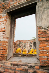 アユタヤの涅槃像：タイの寺院跡：東南アジアの世界遺産
