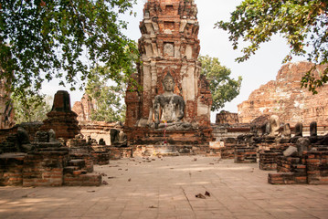 アユタヤの寺院跡：タイの史跡：東南アジア旅先の風景