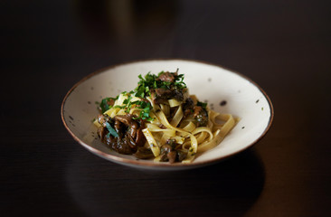 Makaron z grzybami © GLmedia