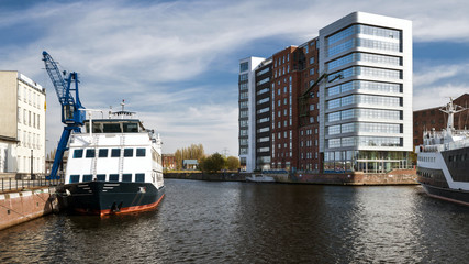 Hafen Harburg HD Format sonnig