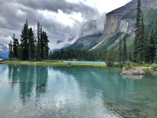 Naklejka premium Jezioro Maligne, Góry Skaliste, Kanada