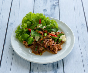 Thai Spicy Minced Pork Salad 