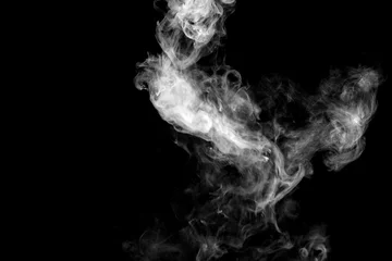 Poster Witte geïsoleerde rook op zwarte achtergrond © gillismitch