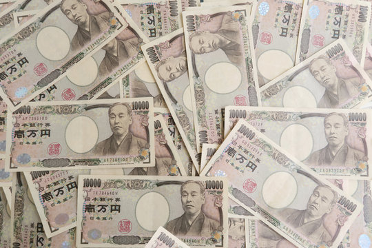 一面に敷き詰められた日本円の一万円札