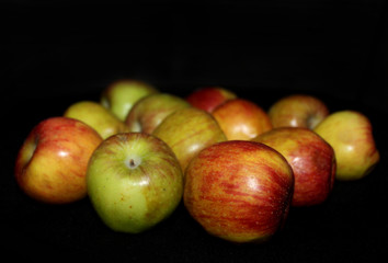 Fototapeta na wymiar group of Colorful fresh apples