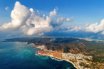 Obraz premium Aerial view of Phu Qui island, Binh Thuan, Vietnam.