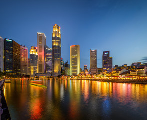 Fototapeta na wymiar Boat quay, singapore 2019 Central business district at night with colorful lighting