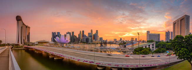 Naklejka premium Singapore 2018 Sunset at Marina Bay look from Benjamin Sheares Bridge 